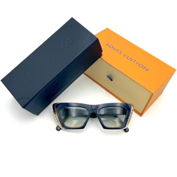 NIB-Louis Vuitton Moon Daily Cat-Eye Sunglasses - Navy - Picture 1 of 4